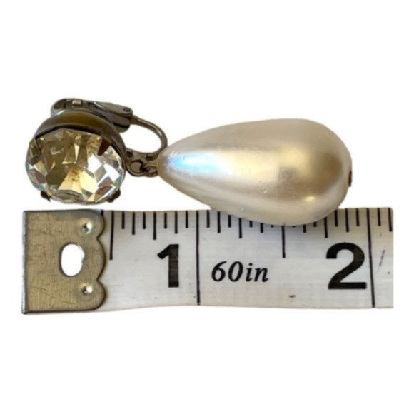 Teardrop Faux Pearl w/ Rhinestone Clip-on Dangle Earrings Vintage - Picture 3 of 5